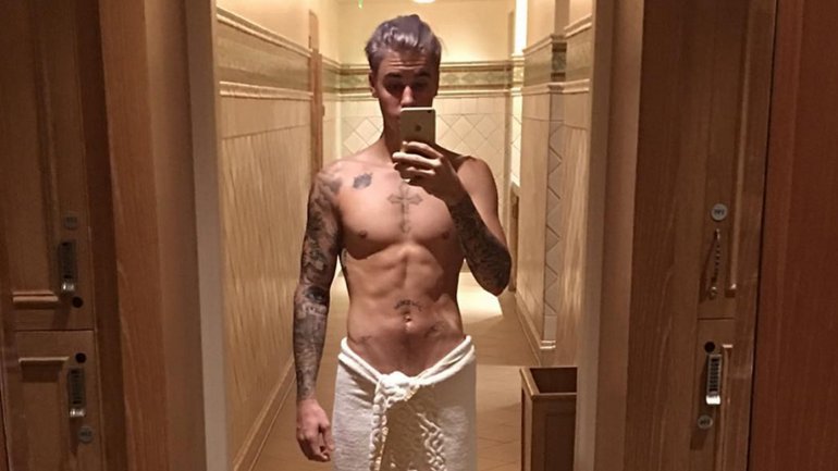 Justin Bieber presentó un extraño look con una selfie hot en Instagram