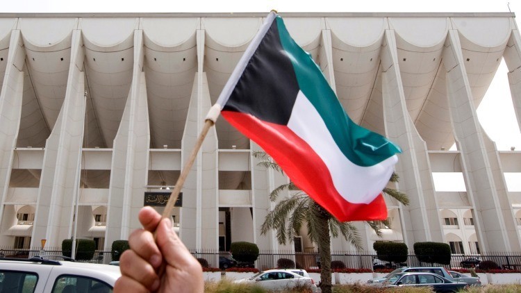 Kuwait retira a su embajador de Irán