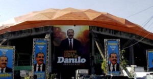 Llegan seguidores a lanzamiento de campaña Danilo Medina