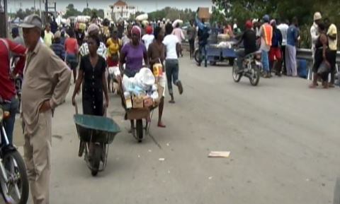 Mercado de Dajabón se normaliza tras entrega de contenedores a comerciantes haitianos