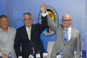 Senador Félix Vásquez renuncia del PRSC y pasa al PRD