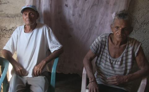 Pareja de ancianos teme morir de hambre en Azua