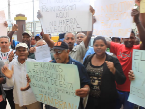 Protestan en Cotuí por exclusión de colegios electorales JCE 