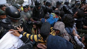 Activistas protestan por la visita del presidente turco a Ecuador 