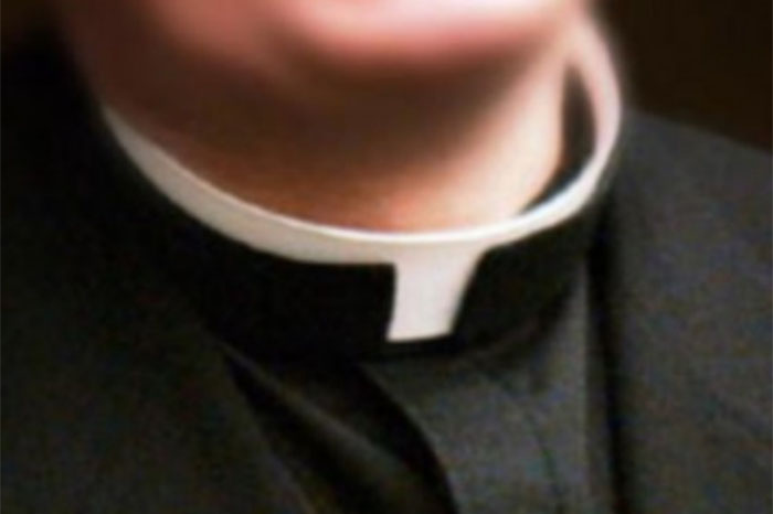 El papa insta a obispos mostrar "tolerancia cero" con pederastia
