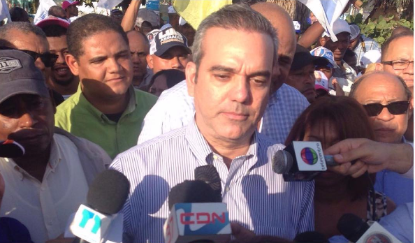 Luis Abinader dice Danilo Medina tiene miedo a debate
