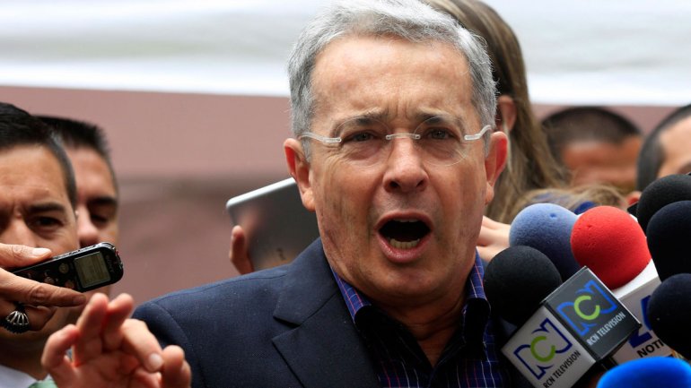 Para Uribe plebiscito de paz es "impunidad y premia al terrorismo"