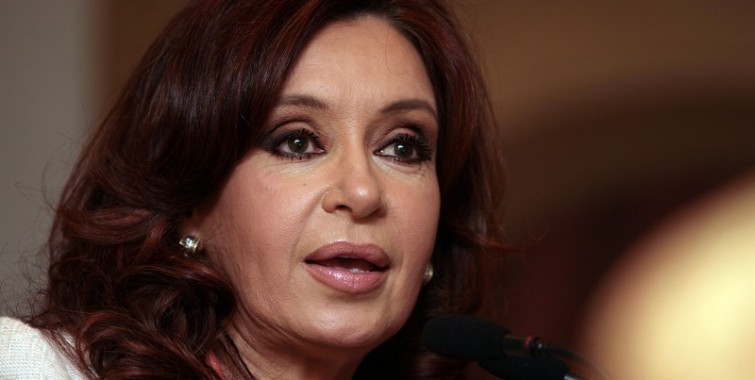 Cristina Fernández denuncia a juez tras acudir a tribunales