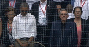 Obama y Castro en silencio en estadio de La Habana