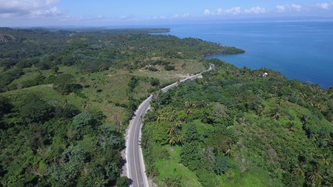 Presidente Medina entrega carretera Miches-Sabana de la Mar
