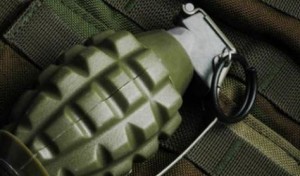 Autoridades ocupan granada, rifle y municiones en cajas de comida desde EEUU