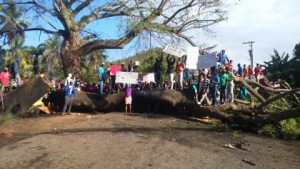 Protestan en Sierra Prieta de Yamasá en demanda de obras