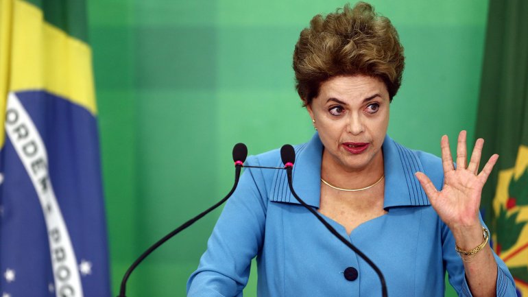 Dilma Rousseff denuncia que juicio político es "elección indirecta"