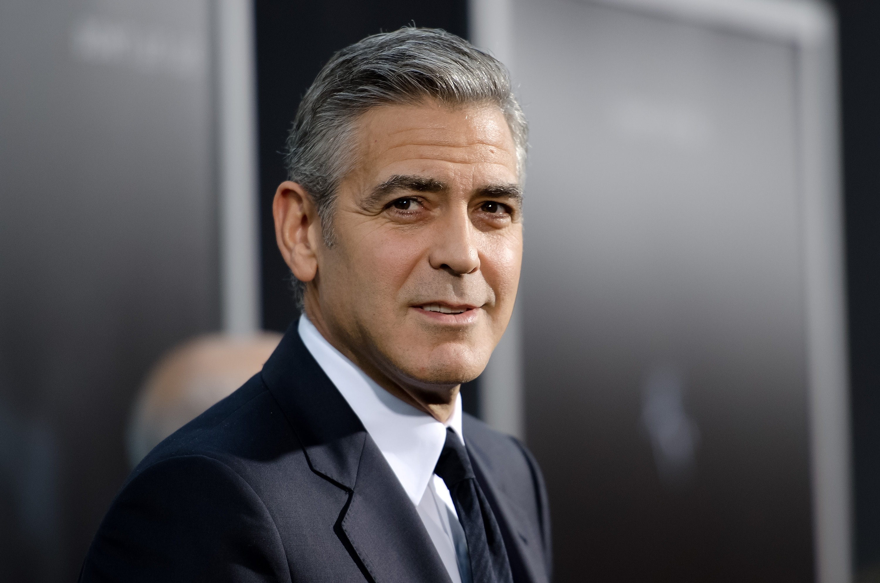 George Clooney cree hay cifras “obscenas” en campaña en EEUU