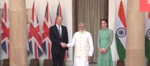 Primer ministro de la India le “destroza” la mano al príncipe británico