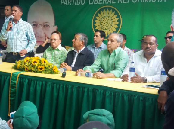 PLR apoya a Roberto Salcedo como candidato alcalde en el DN