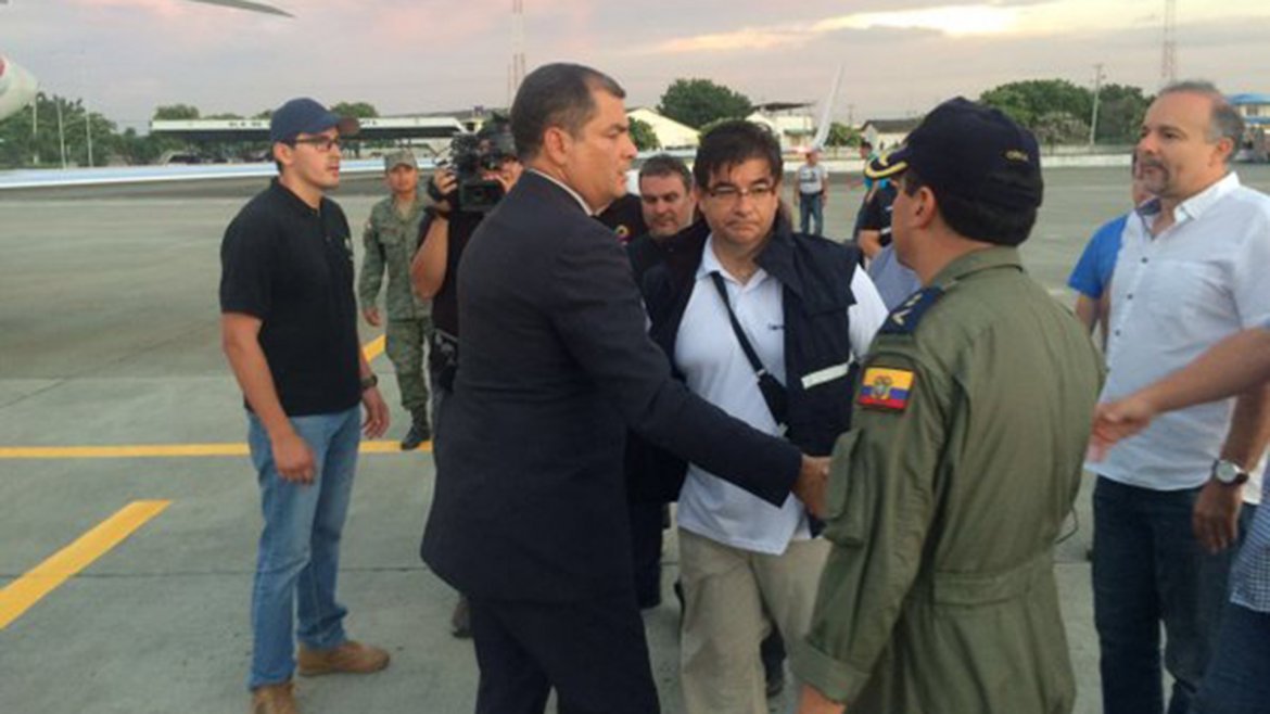 Rafael Correa llegó a Ecuador para recorrer las zonas afectadas por el terremoto