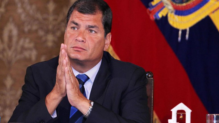 Rafael Correa publicó ¡ánimo país! desde su cuenta de Twitter.