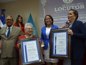 Círculo de Locutores reconoce a María Cristina Camilo y Jatnna Tavárez