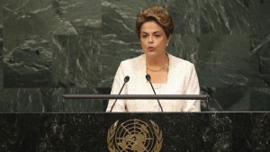 Rousseff pide a Unasur y Mercosur mirar 