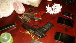 Nagua: PN ocupa armas de fuego y presunta droga en operativos