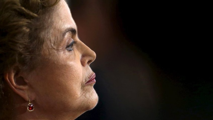 Senado brasileño da primer paso para posible destitución de Rousseff