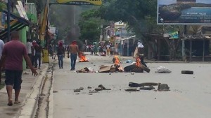 Violentas protestas se registran en tramo carretero El Limón de Samaná