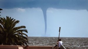Tornado en Uruguay deja dos muertos y varios heridos