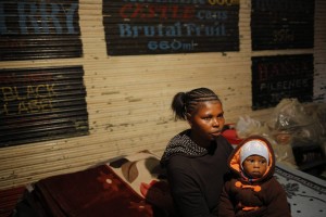 Sudáfrica: 2 muertos en protestas contra desahucio