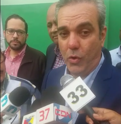 Luis Abinader acusa al Gobierno de comprar cédulas para ganar las elecciones