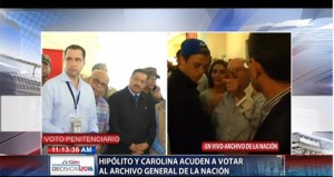 Hipólito y Carolina Mejía acuden a votar