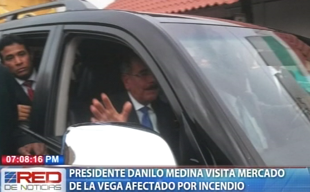 Presidente Danilo Medina visita mercado de La Vega afectado por incendio