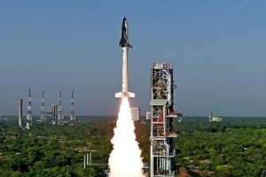 India prueba con éxito un pequeño transbordador espacial