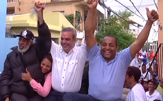 Abinader recibe gran apoyo en SDO; dice Andújar es virtual alcalde