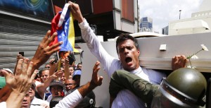 España otorga la nacionalidad a 6 opositores venezolanos 