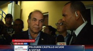 Pelegrín Castillo acude a votar
