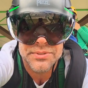 Ricky Martin se lanzó por la tirolesa más larga de Puerto Rico  y lo compartió en Instagram 