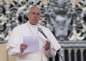 Papa recibirá presidenta de las Madres de Plaza de Mayo  