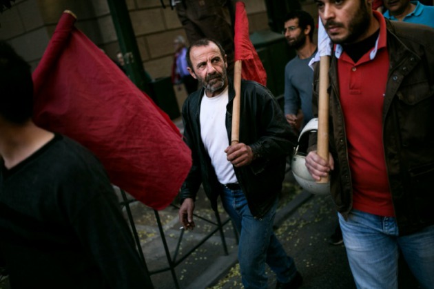 Protestas en Grecia antes del voto parlamentario de la reforma de pensiones
