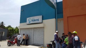 Asaltan sucursal Banco Ademi en sector Jeremías La Vega