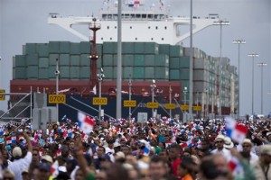 Panamá abre nueva era en canal, al inaugurar expansión 