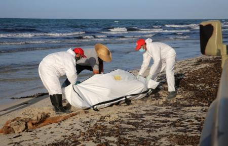 Número de cadáveres de inmigrantes hallados en costa de Libia sube a 133