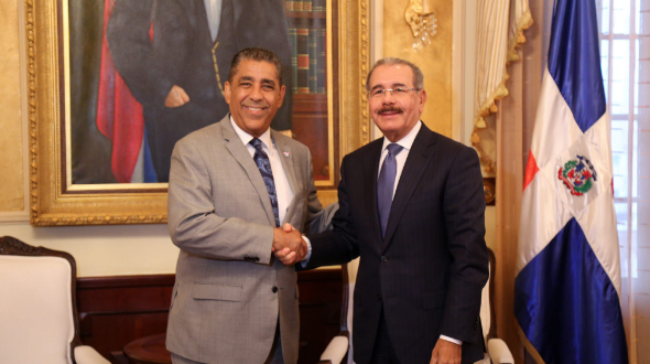 Senador estatal por NY, Adriano Espaillat, visita al presidente Danilo Medina