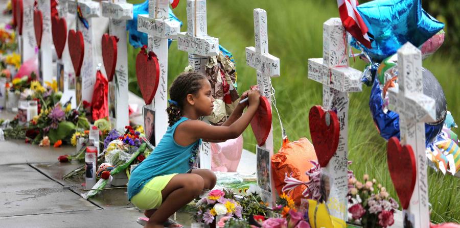 FBI revelará conversación entre pistolero de Orlando y policía