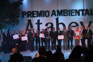 Reconocen organizaciones y personalidades con Premio Ambiental Atabey 2016