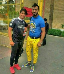 Irán suspende futbolista por usar pantalones de Bob Esponja