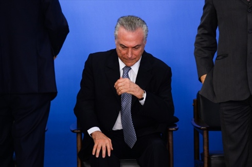 "Ha sido una guerra", describe Temer su primer mes como presidente de Brasil