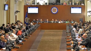 OEA debate aplicar Carta Democrática a Venezuela