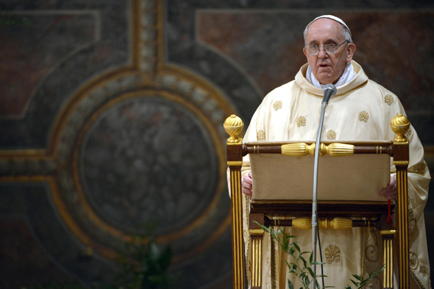 Declaraciones del Papa sobre matrimonio moderno generan ola de críticas