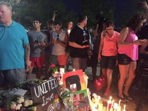 Inician preparativos de vigilia en atentado en Orlando
